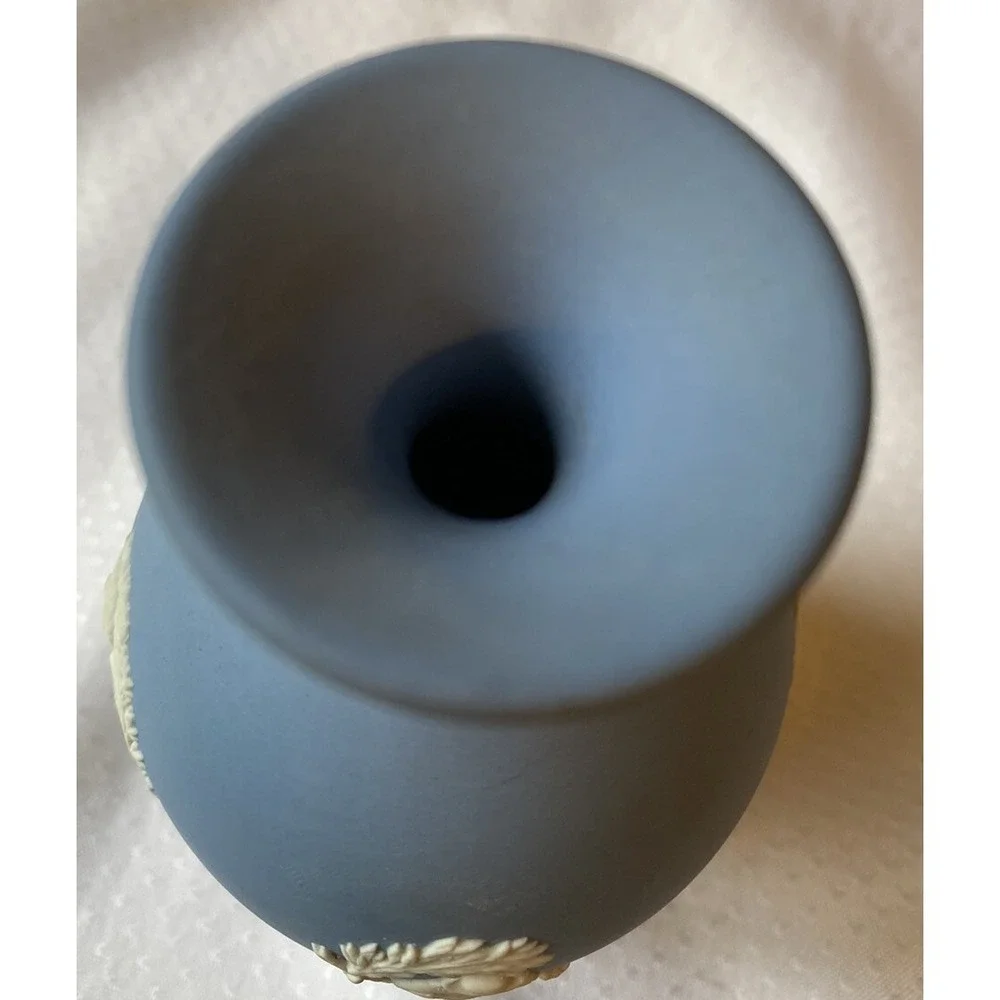 Wedgwood vintage porcelain